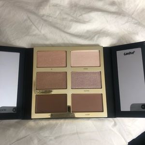 Brand new makeup highlight and contour palette
